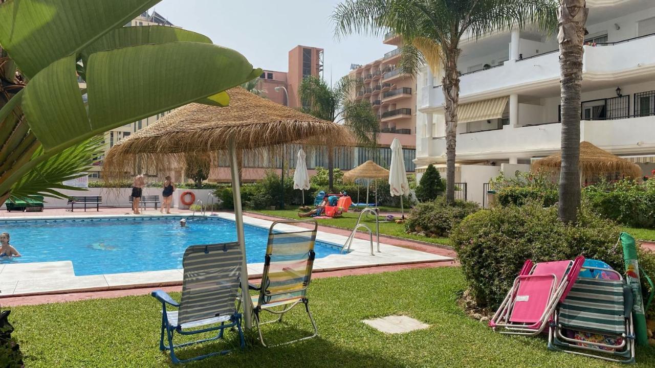 トレモリノスCarihuela Plaza Del Remoアパートメント エクステリア 写真